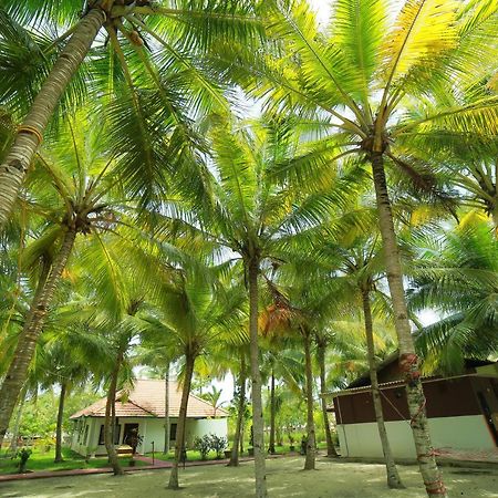 Regant Lake Village, Kollam. Chavara Exterior photo
