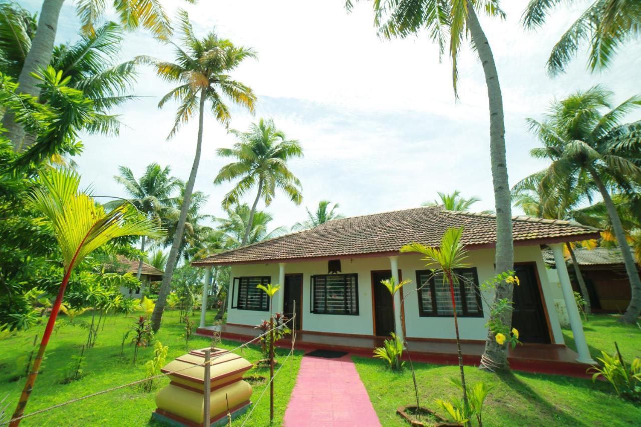 Regant Lake Village, Kollam. Chavara Exterior photo