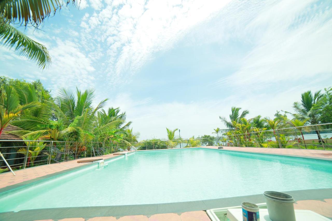 Regant Lake Village, Kollam. Chavara Exterior photo