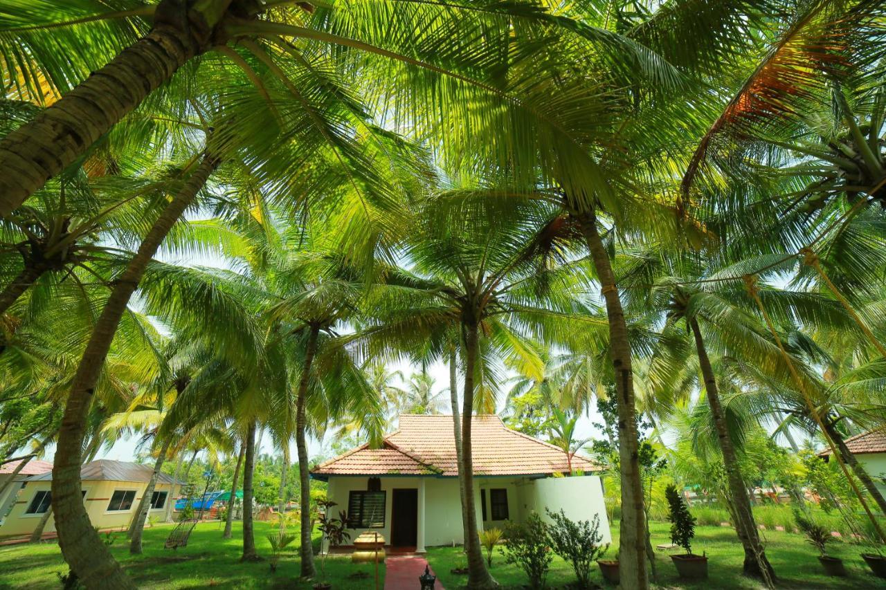 Regant Lake Village, Kollam. Chavara Exterior photo