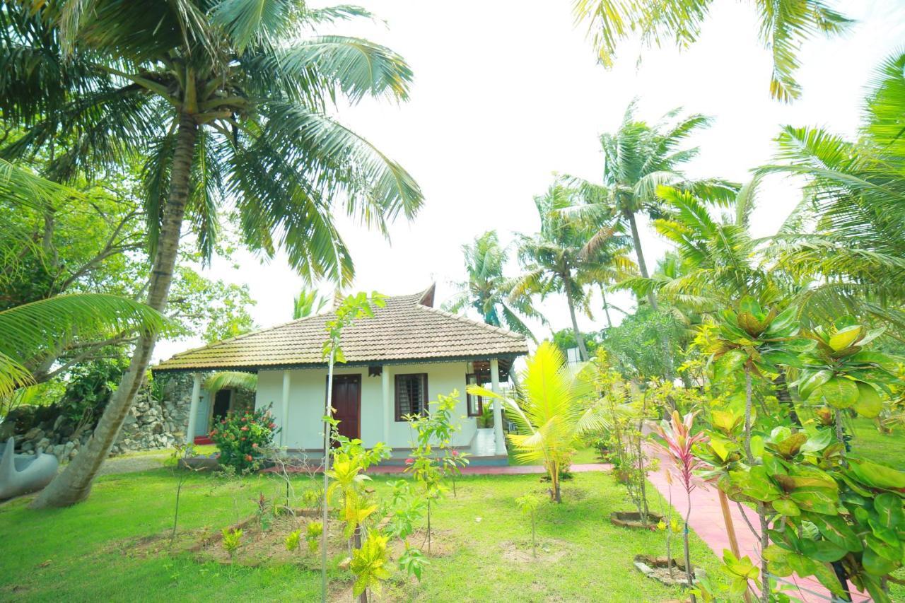 Regant Lake Village, Kollam. Chavara Exterior photo